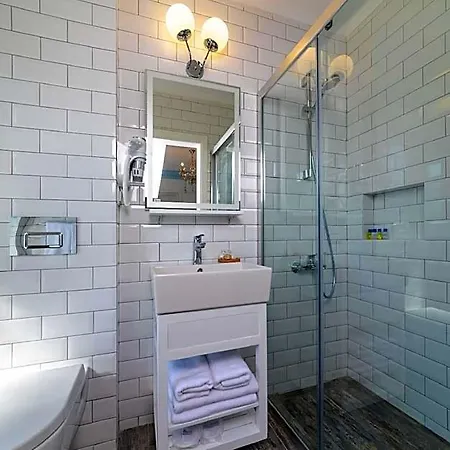 Mavi Beyaz Butik Datca